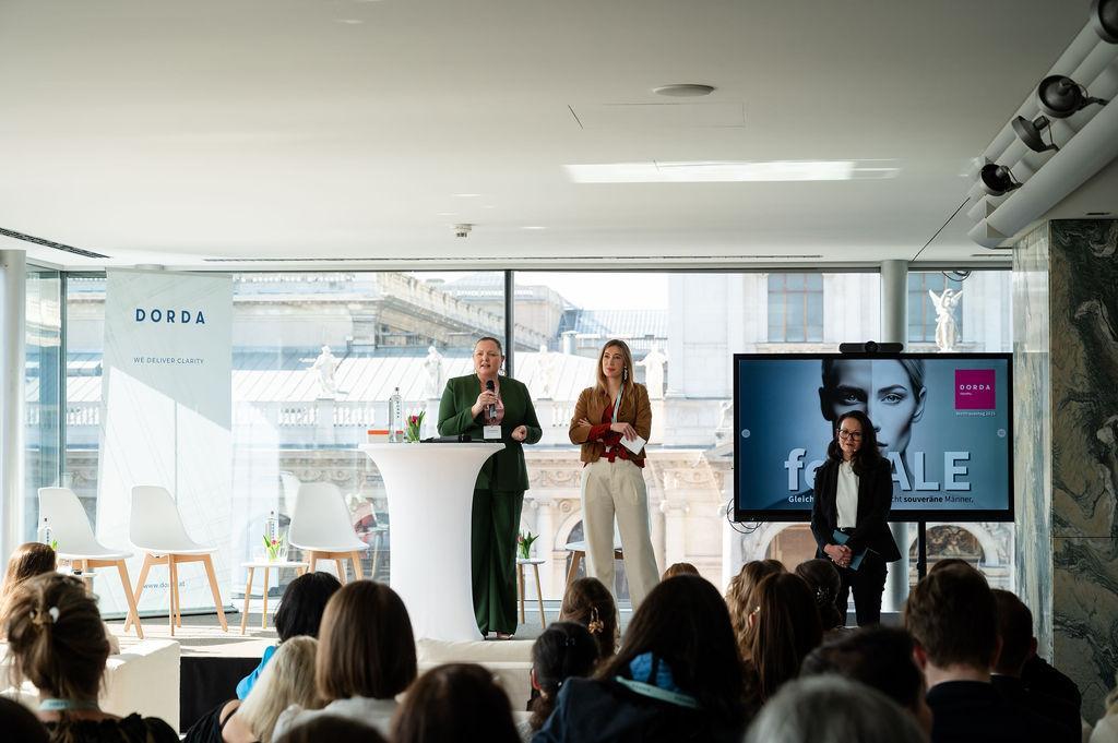 DORDA Weltfrauentag 2025_Francine Brogyányi, DORDA_Magdalena Nitsche, DORDA__Heidi Aichinger, Herausgeberin Forbes