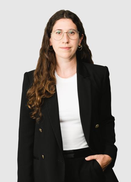 Theresa Blach, jurMA